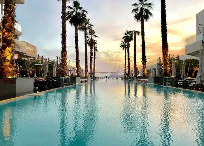 Evolve Vacation Homes - The Five Palm Residences