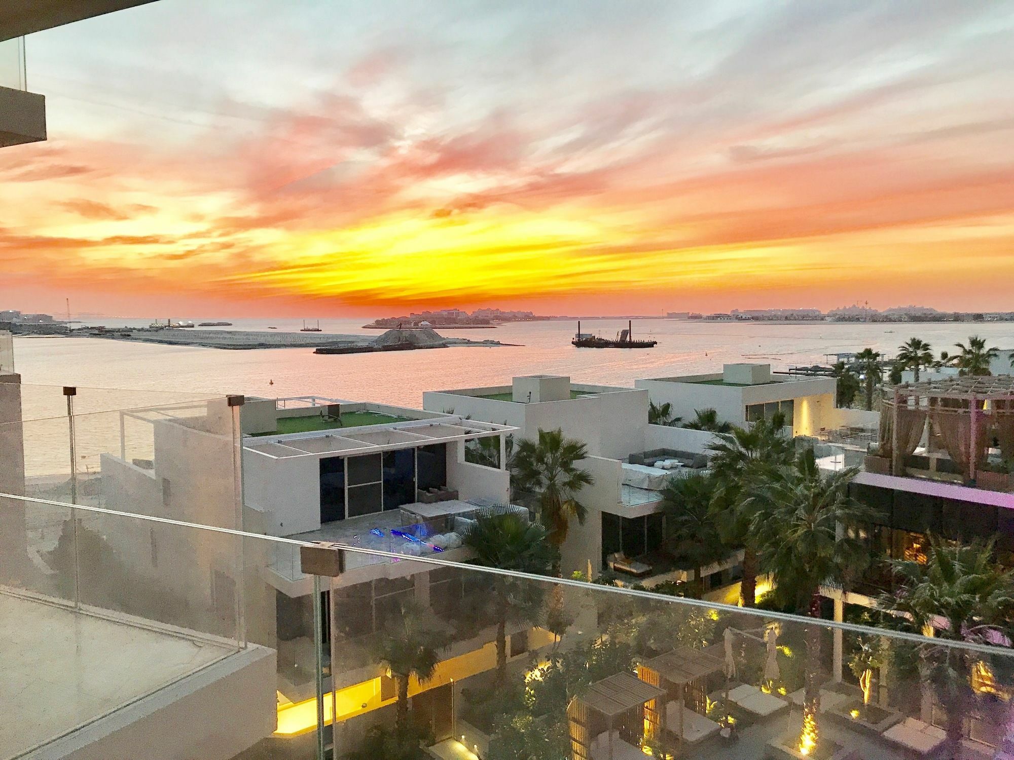 Evolve - The Five Palm Residences Apartment Dubai